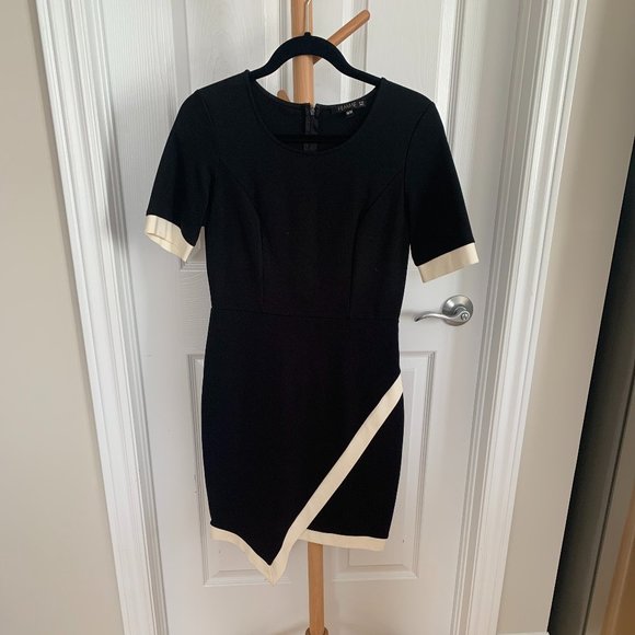 Femme de Carriere Work Dress, Size M, Black w/Cream Detail - Picture 1 of 3